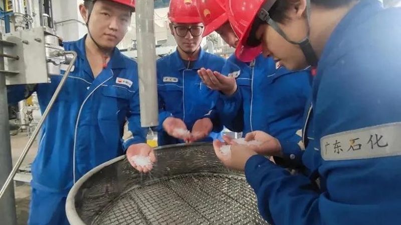 光伏胶粘剂选型的关键要素